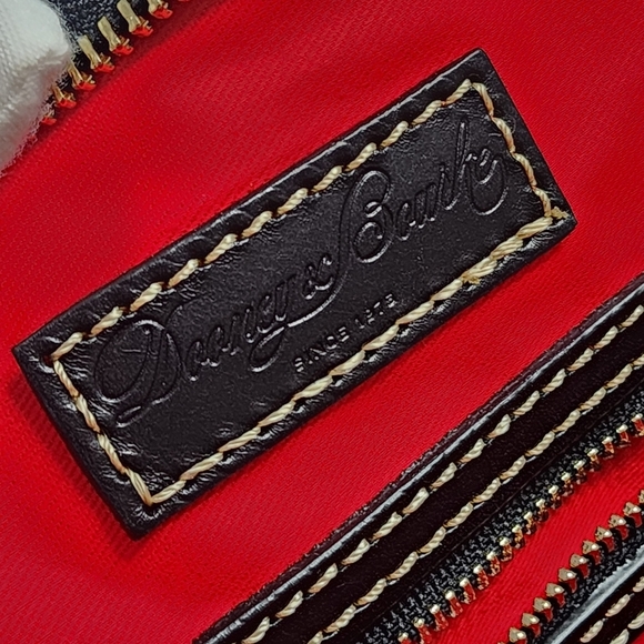 Signature Large Zip tote bag from Dooney & Bourke - Picture 10 of 14